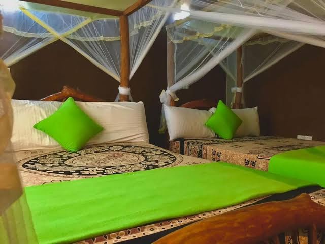 Double cottage AC